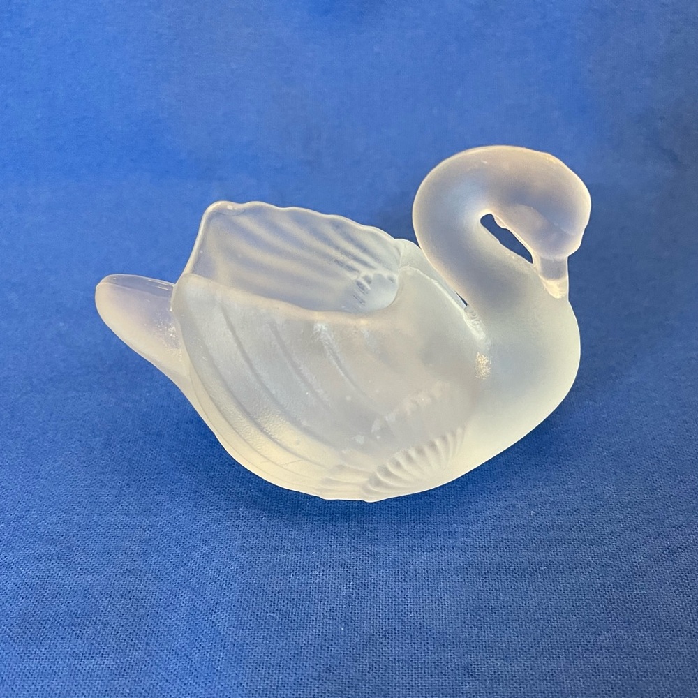 Frosted Glass Swan to Hold Trinkets or a Candle